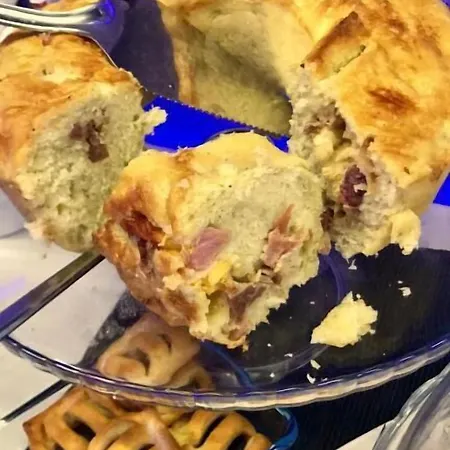 Bourbon House Couette-café 4*