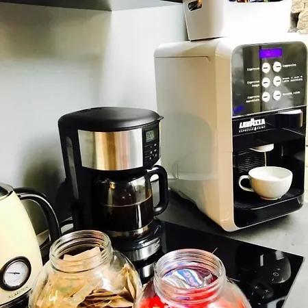 Bourbon House Couette-café