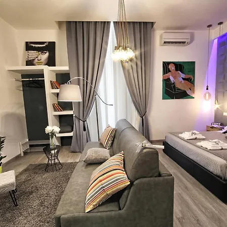 Bourbon House نابولي