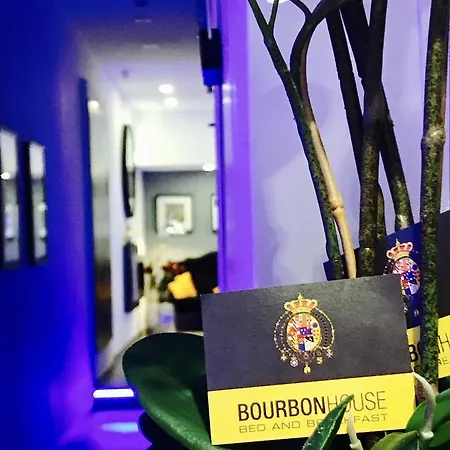 Bourbon House فندق مبيت وإفطار نابولي