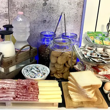 Bourbon House فندق مبيت وإفطار نابولي
