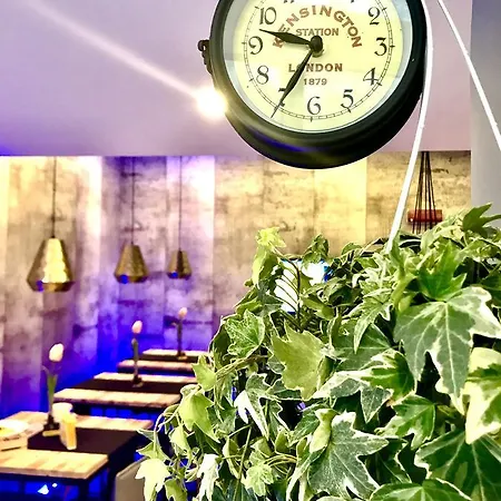 Bourbon House 4* نابولي
