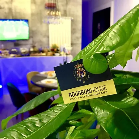 Bourbon House فندق مبيت وإفطار نابولي