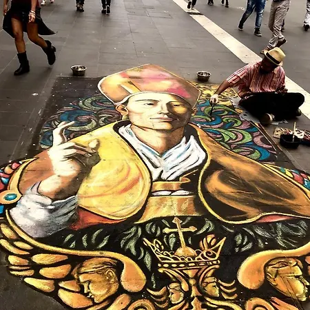 Bourbon House Bed & Breakfast 4*