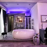 Bourbon House Отель типа 