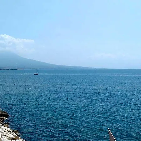 Bourbon House Bed & Breakfast Napoli