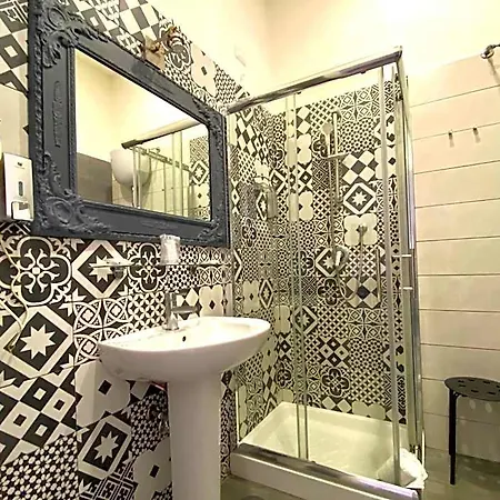 Nocleg ze śniadaniem Bourbon House Neapol