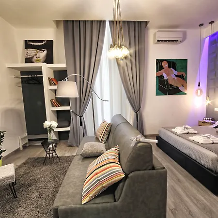 Bed & Breakfast Bourbon House 4*