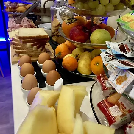 Bourbon House Oda ve Kahvaltı *