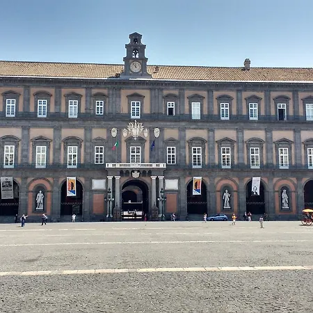 波旁之家度假屋 4*