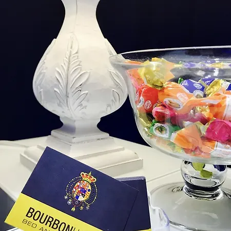 Bourbon House * Naples