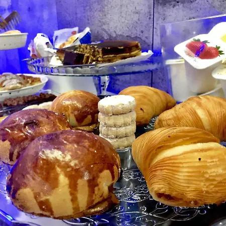 Bourbon House Bed & Breakfast *